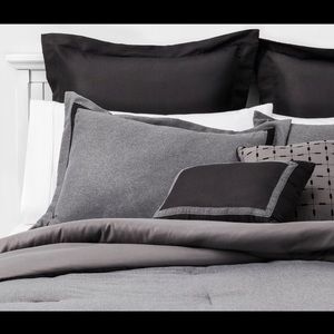 Good condition, king comforter set. Everything there.